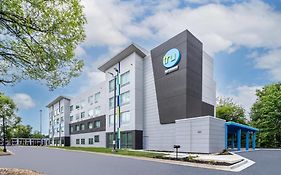 Tru By Hilton Commerce